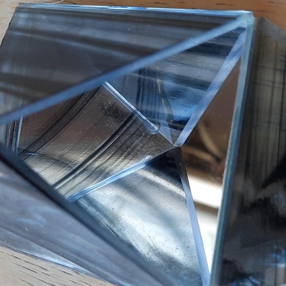 CRYSTAL DRAGON CHARGING PYRAMID KHEOPS Iridescent Blue Mirrored Chakra A… - Picture 6 of 11